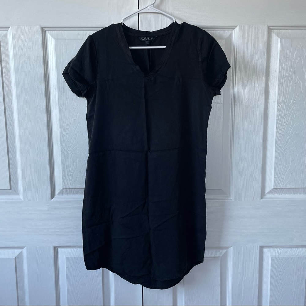 Velvet Heart Classic Black Dress